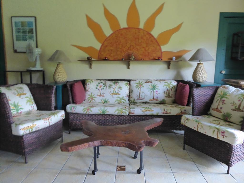 Lucky Bug Bed And Breakfast Nuevo Arenal Room photo