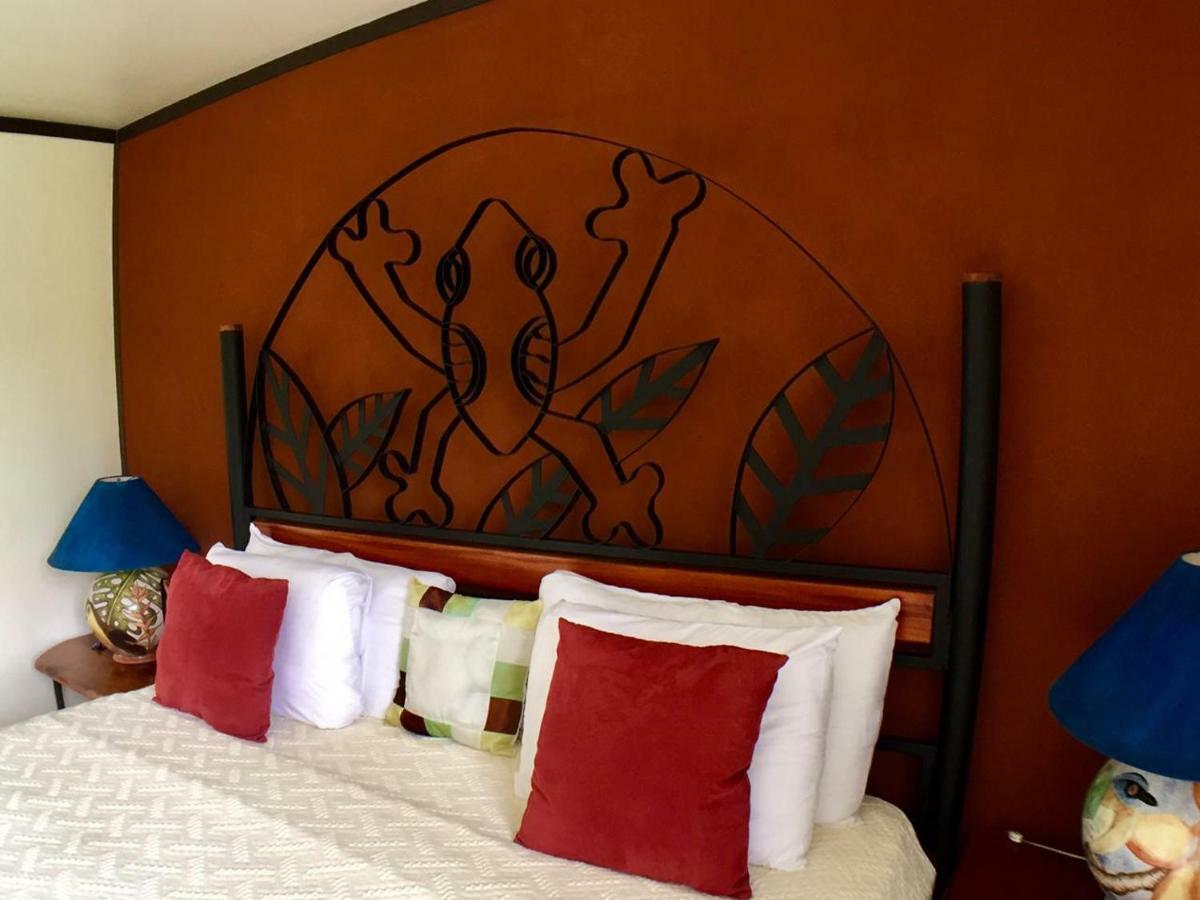 Lucky Bug Bed And Breakfast Nuevo Arenal Exterior photo