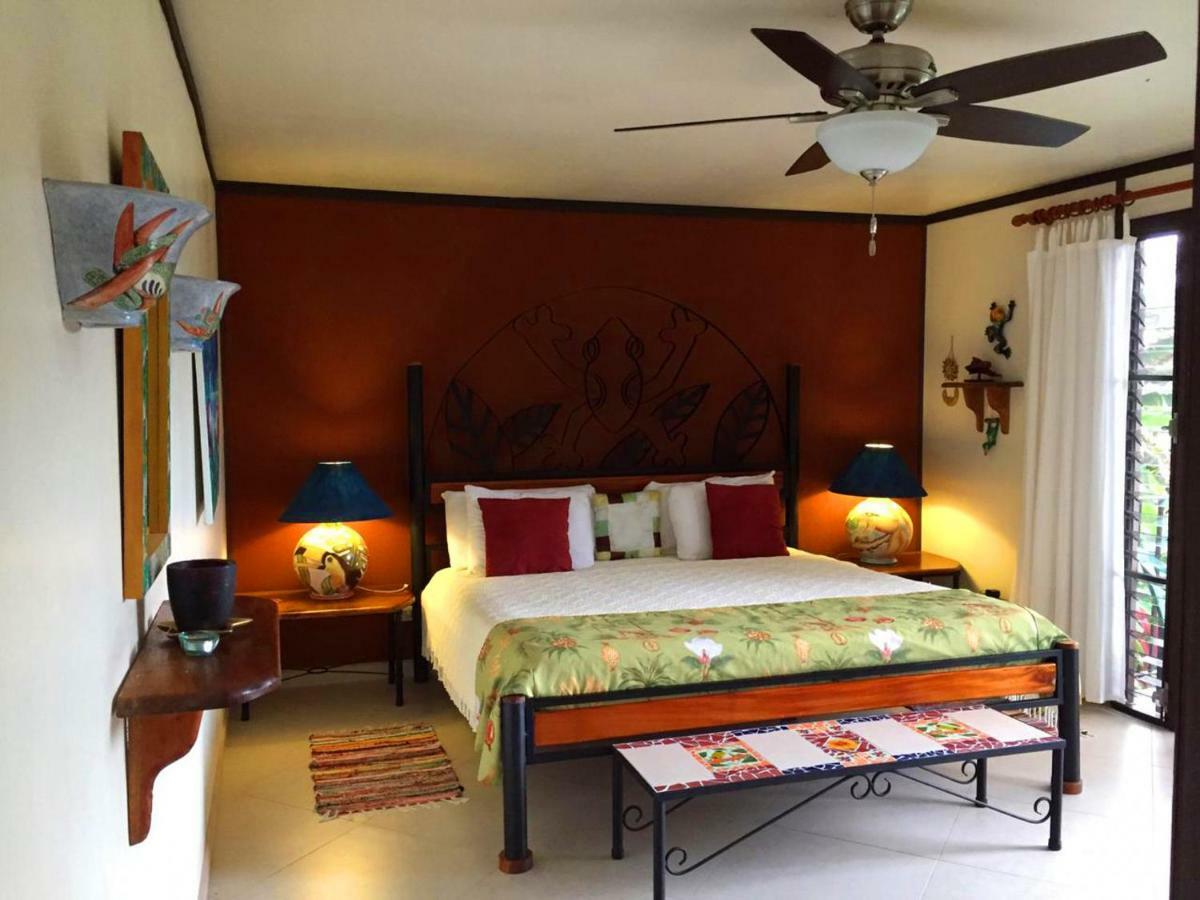 Lucky Bug Bed And Breakfast Nuevo Arenal Exterior photo